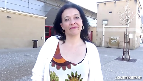 Jeux sulfureux avec Aline et Sandy 1