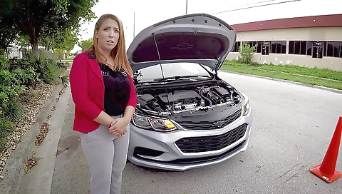 Janet slams her pussy down on a mechanics cock in his garage - BangRoadsideXxx