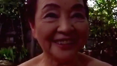 Japaneese granny siep 2 - sucking